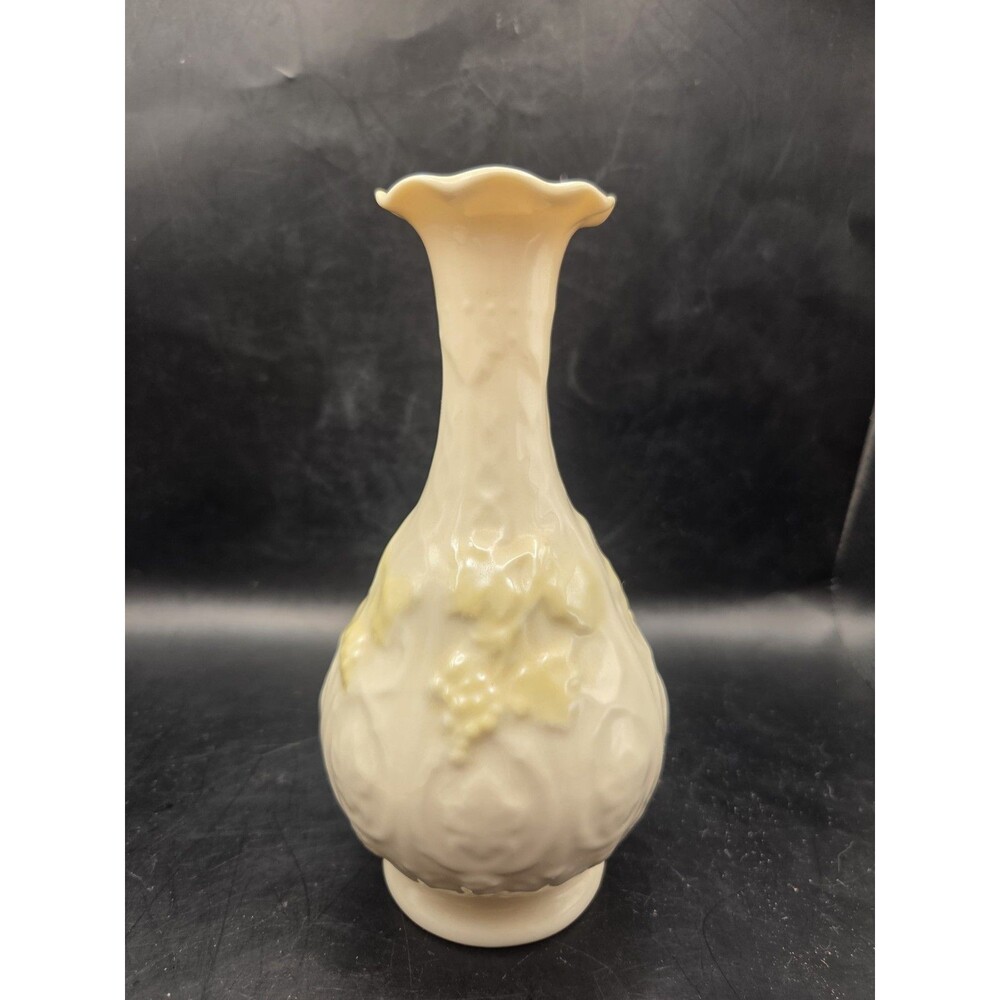 Belleek Irish China Ivory & Yellow Luster Grape Vine Vase 7” Ireland 7th Marking